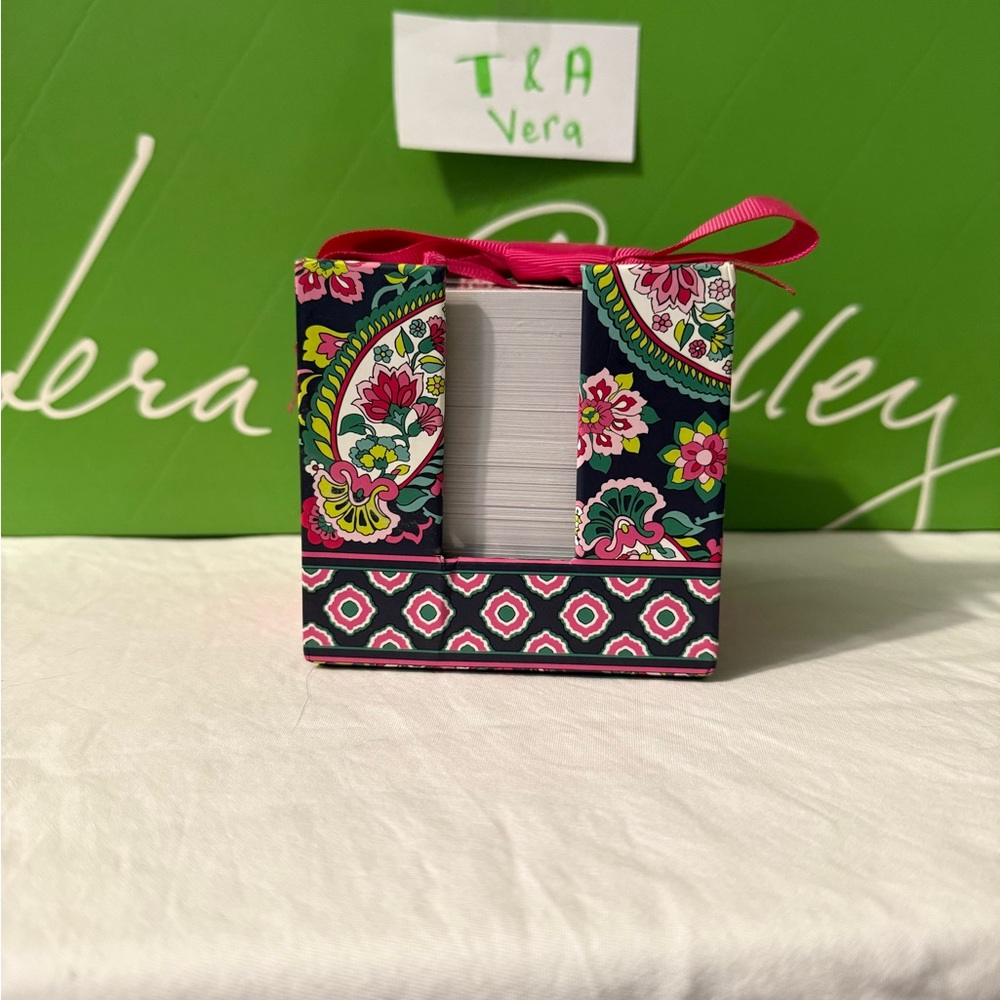 NWOT Vera Bradley Petal Paisley Take Note Cube Retired Pattern